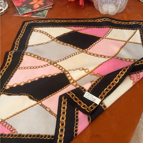 Oscar de la Renta silk scarf - Picture 2 of 7